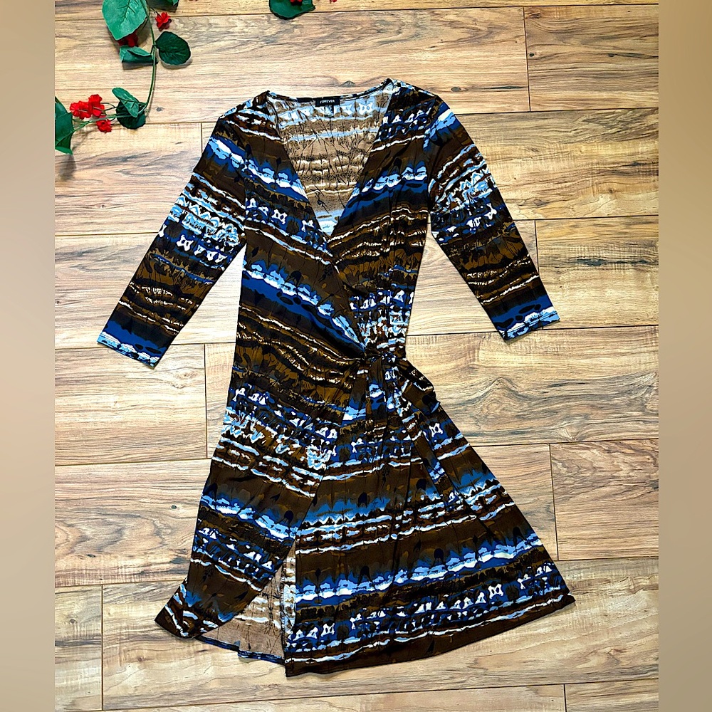 Forever21 Wrap Dress Women's sz Medium.